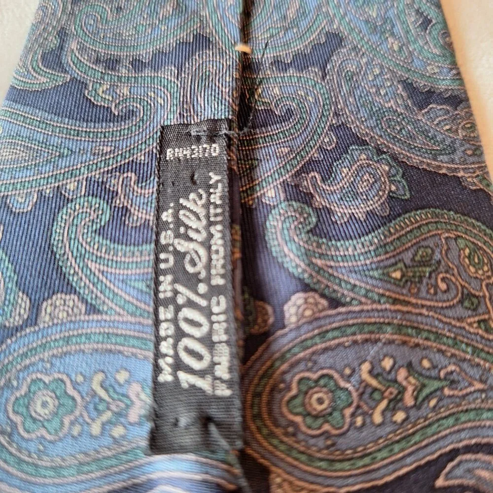 417‎ by Van Heusen Men's Necktie Blue Green Paisley 100% Silk Made In USA